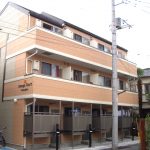 オレンジ色のオレンジコート向島です(外観)